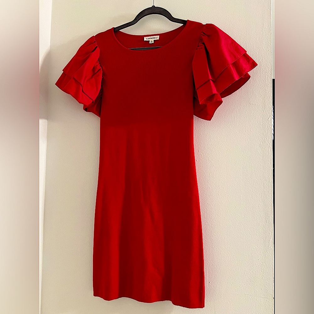 RUFFLE SLEEVE FITTED MIDI DRESS